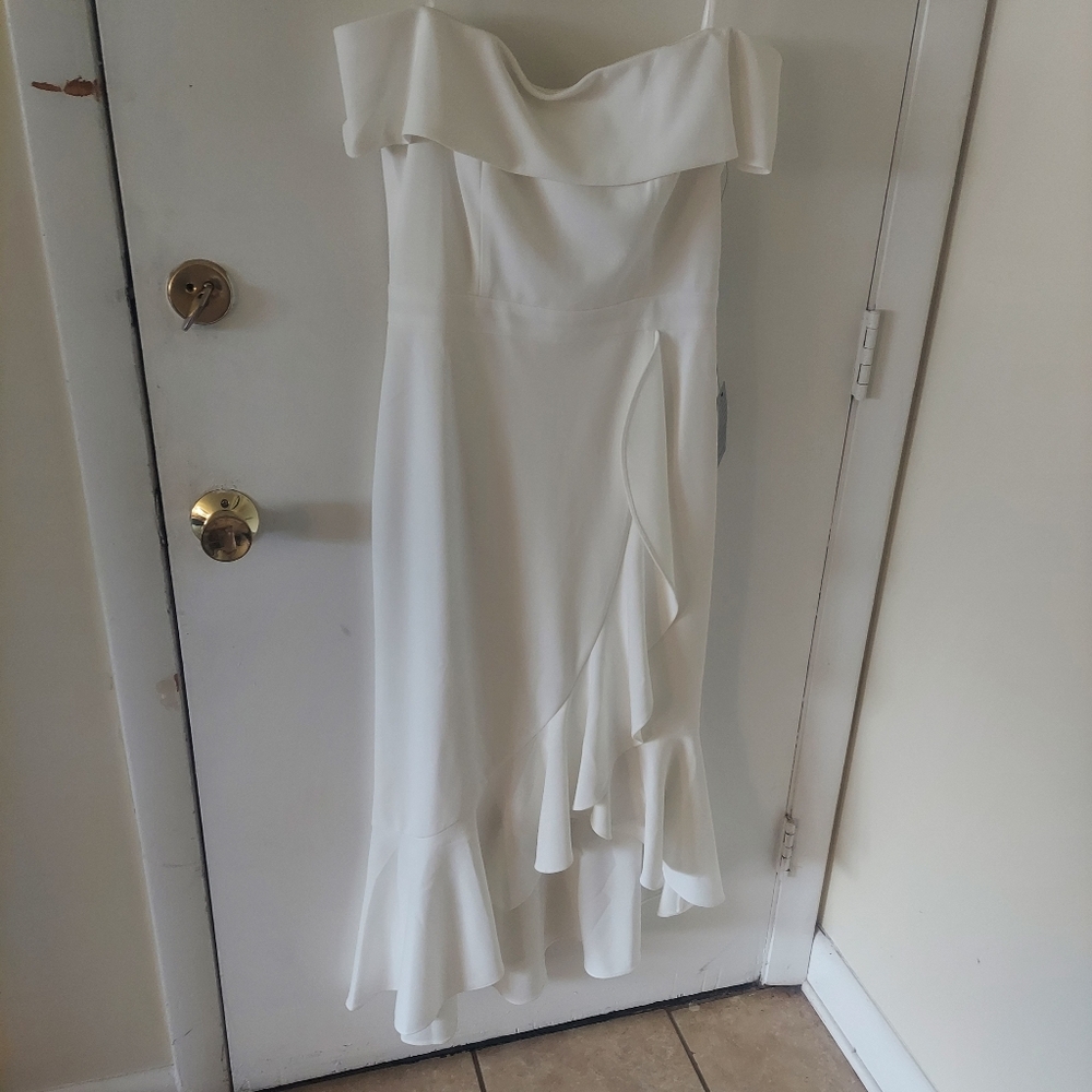 NWT white off-the-shoulder cocktail dress - 8